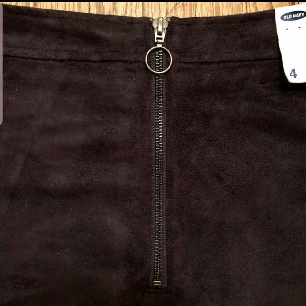 Skirt - Picture 2 of 5